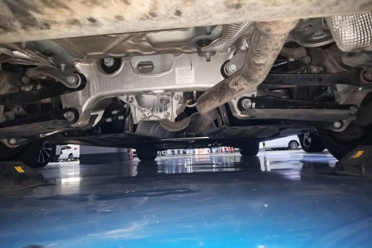 Used BMW 5 Series 2025 525Li M Sport Package Chassis Rear