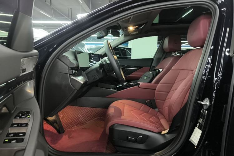 Used BMW 5 Series 2025 530Li Leading Model M Sport Package Driver Seat