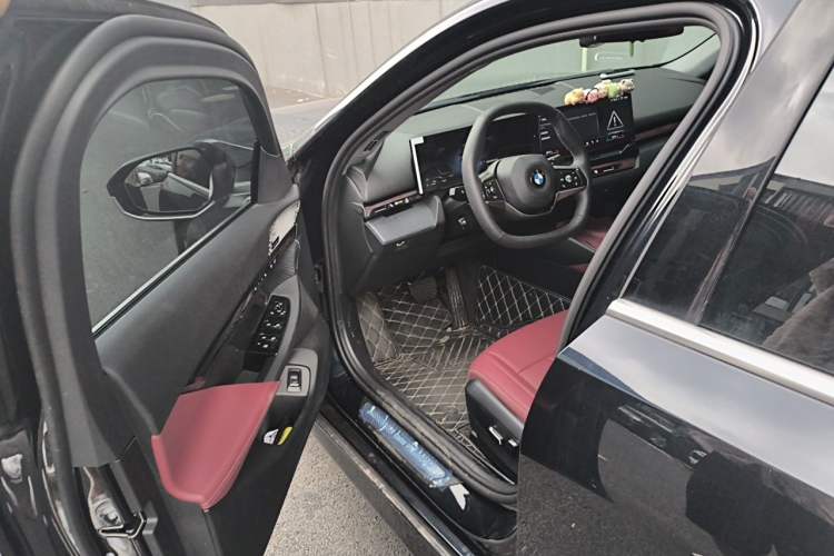Used BMW 5 Series 2025 530Li Leading Model M Sport Package Driver Seat