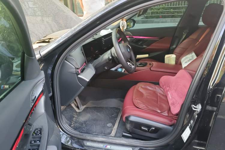 Used BMW 5 Series 2025 530Li Leading Model M Sport Package Driver Seat