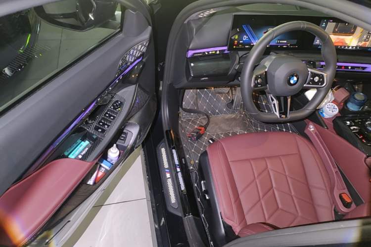 Used BMW 5 Series 2025 530Li Leading Model M Sport Package Driver Seat