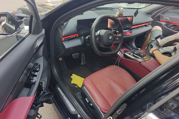 Used BMW 5 Series 2025 530Li Leading Edition Luxury Package Driver Seat