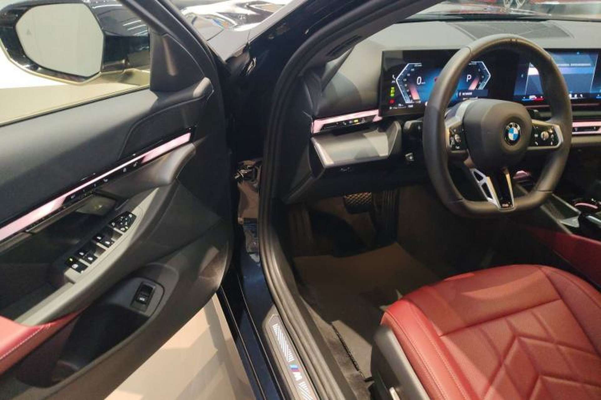 Used BMW 5 Series 2025 525Li M Sport Package Driver Seat