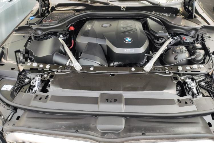 Used BMW 5 Series 2025 530Li Luxury Edition M Sport Package Engine Bay