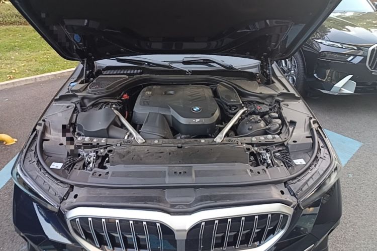 Used BMW 5 Series 2025 525Li M Sport Package Engine Bay