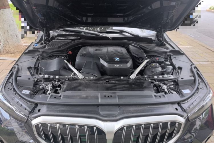 Used BMW 5 Series 2025 525Li M Sport Package Engine Bay