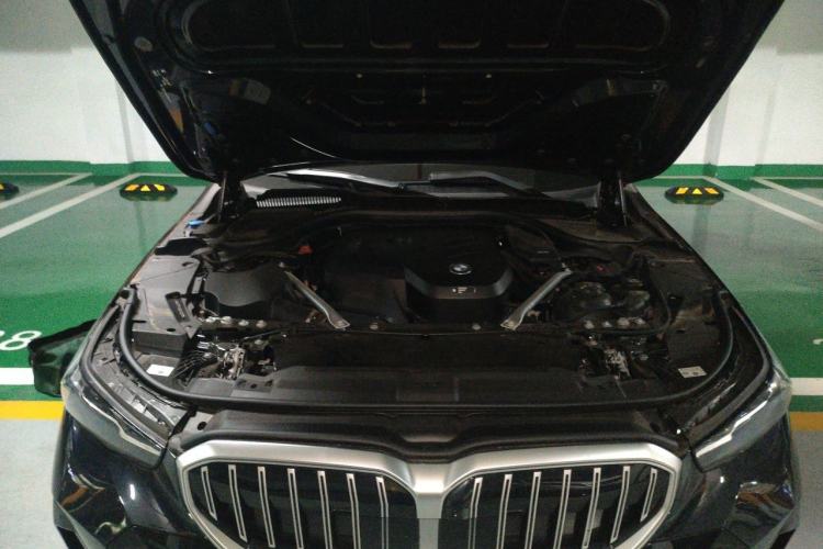 Used BMW 5 Series 2025 530Li Leading Model M Sport Package Engine Bay