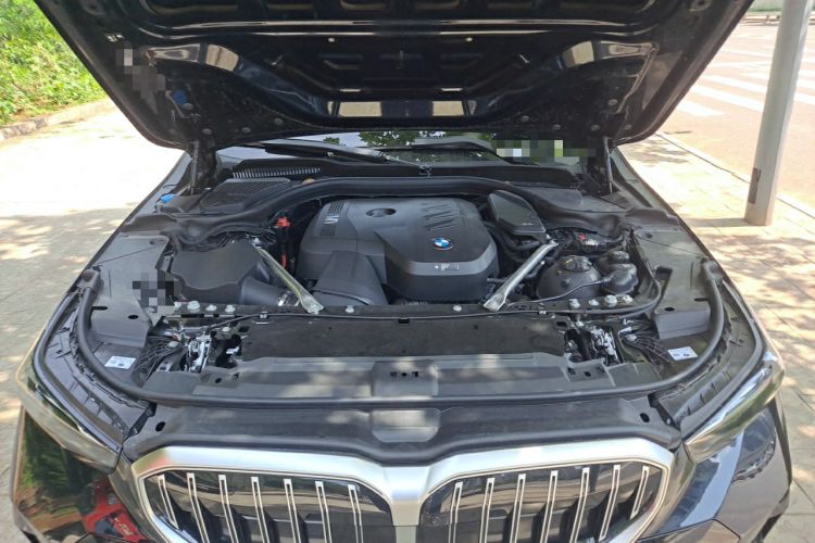 Used BMW 5 Series 2025 530Li Leading Model M Sport Package Engine Bay
