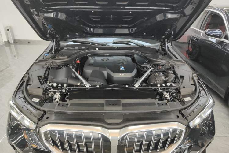Used BMW 5 Series 2025 530Li Luxury Edition M Sport Package Engine Bay