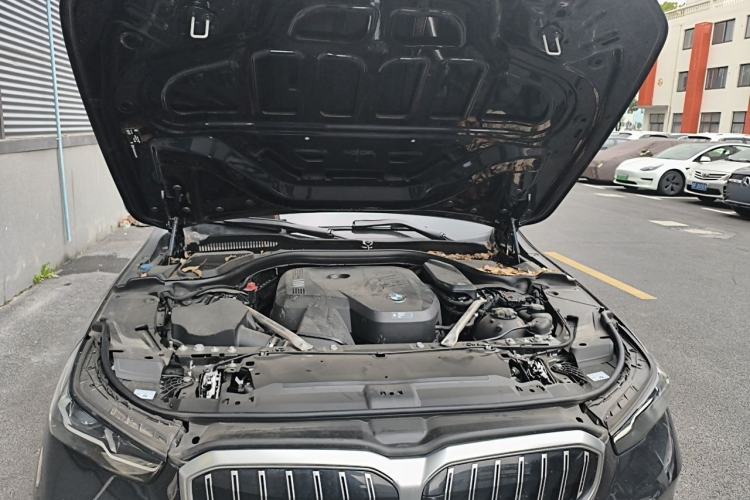 Used BMW 5 Series 2025 530Li Leading Model M Sport Package Engine Bay