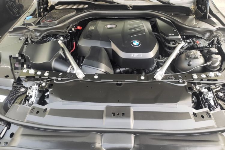 Used BMW 5 Series 2025 530Li Leading Model M Sport Package Engine Bay
