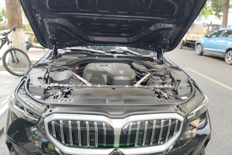 Used BMW 5 Series 2025 530Li Leading Model M Sport Package Engine Bay