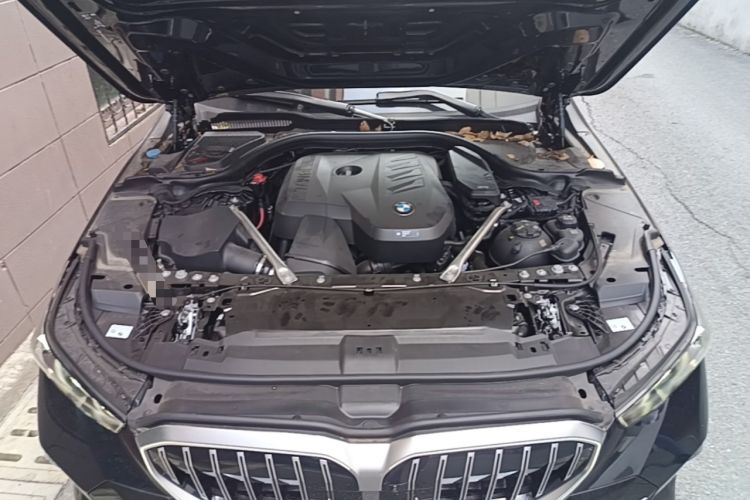 Used BMW 5 Series 2025 530Li Luxury Edition M Sport Package Engine Bay