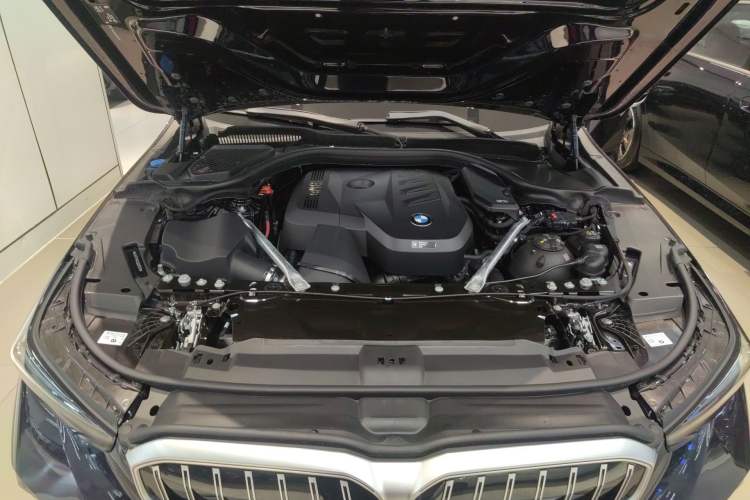 Used BMW 5 Series 2025 530Li Luxury Edition M Sport Package Engine Bay