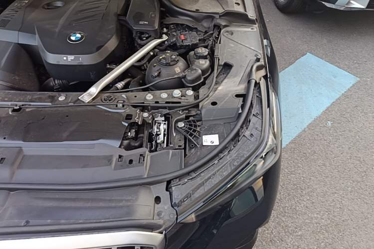 Used BMW 5 Series 2025 525Li M Sport Package Engine Bay Left
