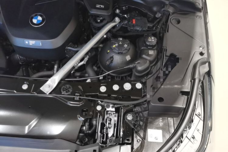 Used BMW 5 Series 2025 530Li Luxury Edition M Sport Package Engine Bay Left
