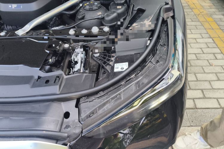 Used BMW 5 Series 2025 525Li M Sport Package Engine Bay Left