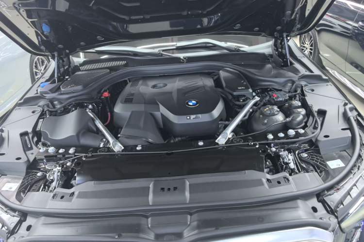 Used BMW 5 Series 2025 530Li Leading Model M Sport Package Engine Bay