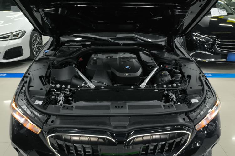 Used BMW 5 Series 2025 530Li Leading Model M Sport Package Engine Bay
