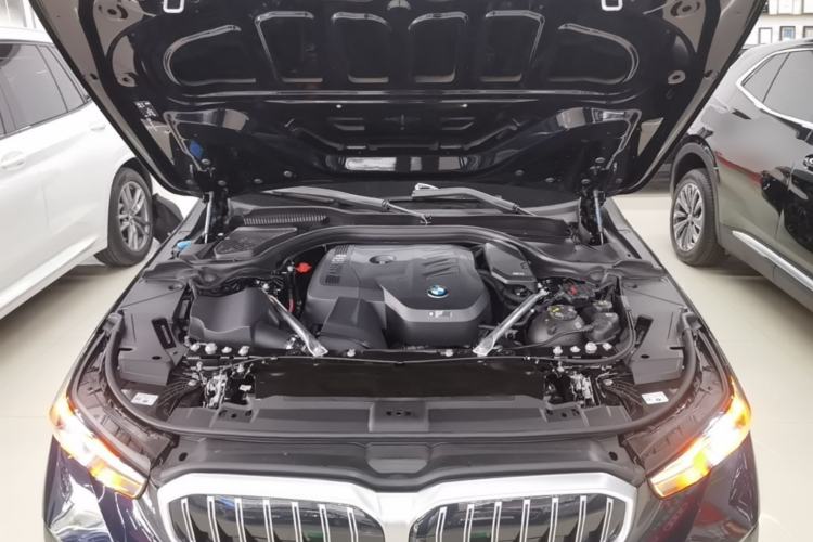 Used BMW 5 Series 2025 530Li Leading Model M Sport Package Engine Bay