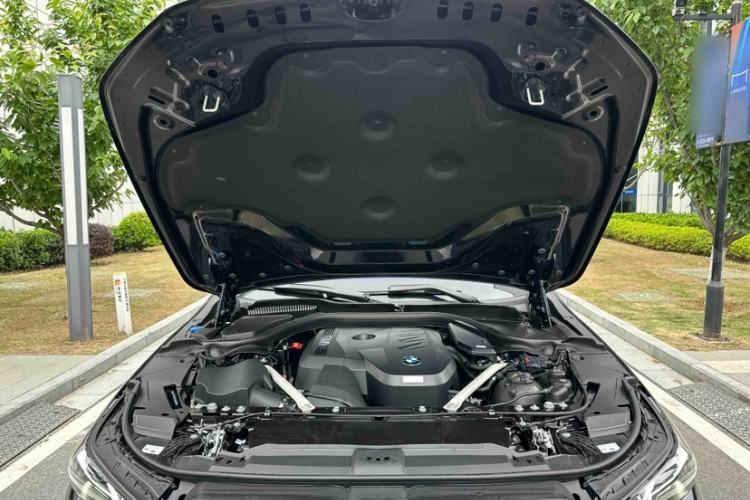 Used BMW 5 Series 2025 530Li Leading Model M Sport Package Engine Bay