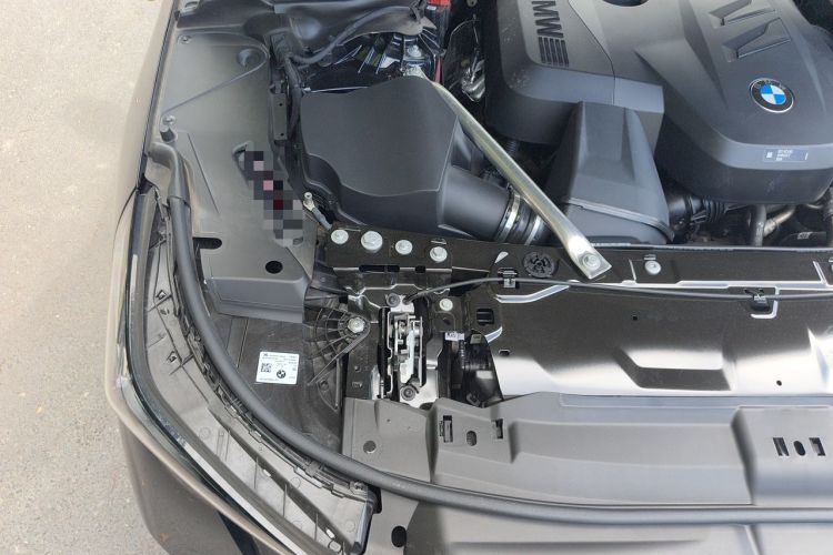 Used BMW 5 Series 2025 530Li Luxury Edition M Sport Package Engine Bay Right