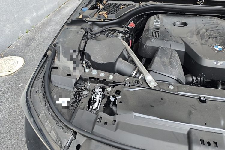Used BMW 5 Series 2025 530Li Leading Model M Sport Package Engine Bay Right