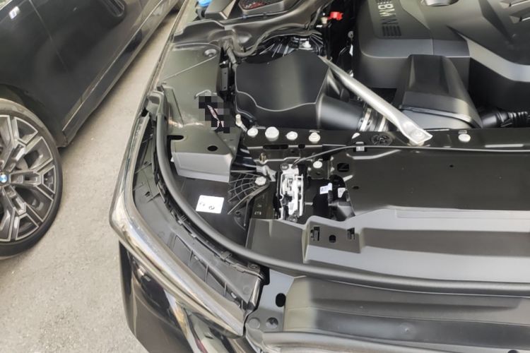 Used BMW 5 Series 2025 530Li Leading Model M Sport Package Engine Bay Right