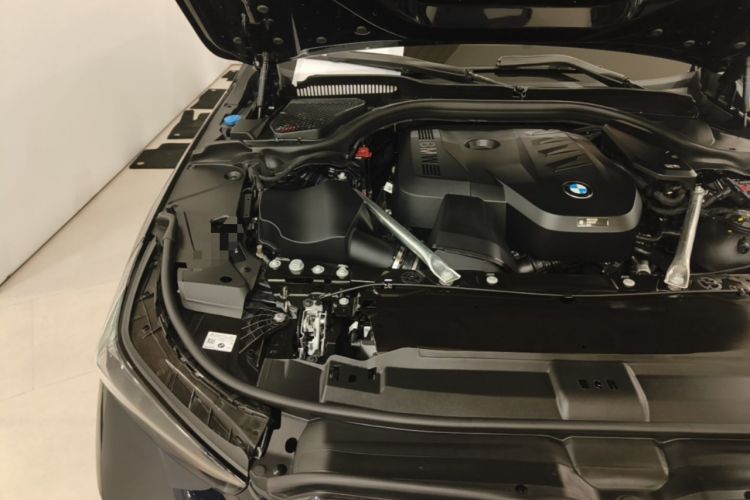 Used BMW 5 Series 2025 530Li Luxury Edition M Sport Package Engine Bay Right
