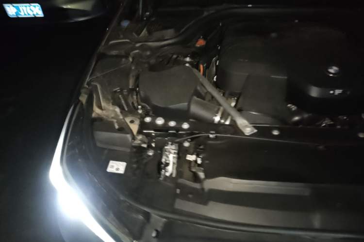 Used BMW 5 Series 2025 525Li Luxury Package Engine Bay Right