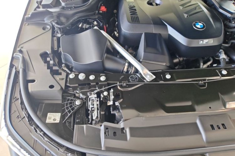 Used BMW 5 Series 2025 530Li Luxury Edition M Sport Package Engine Bay Right