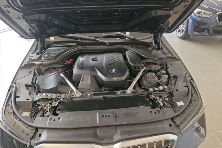 Used BMW 5 Series 2025 530Li Luxury Edition M Sport Package Engine Bay