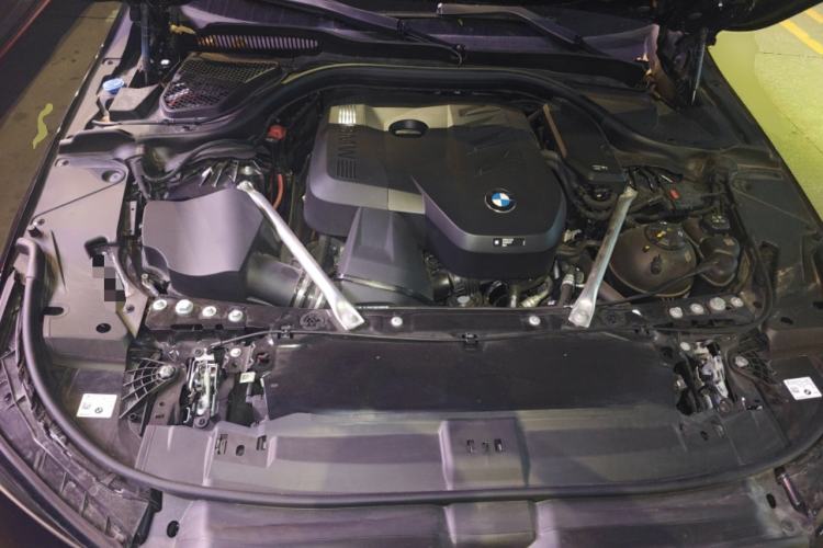 Used BMW 5 Series 2025 530Li Leading Edition Luxury Package Engine Bay
