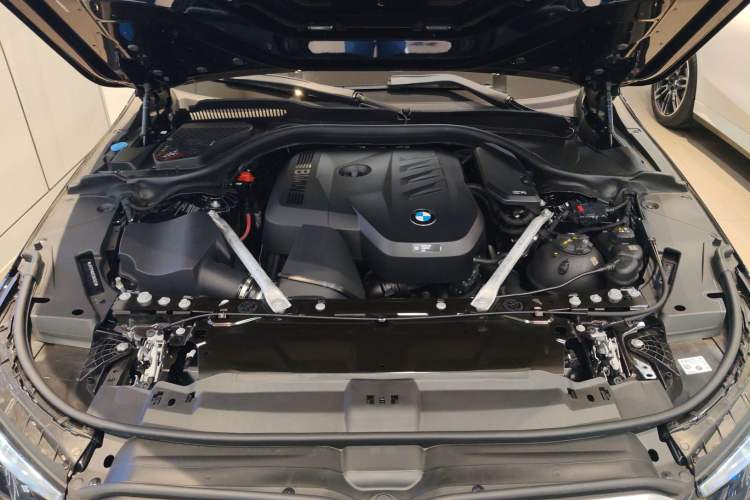 Used BMW 5 Series 2025 530Li Luxury Edition M Sport Package Engine Bay