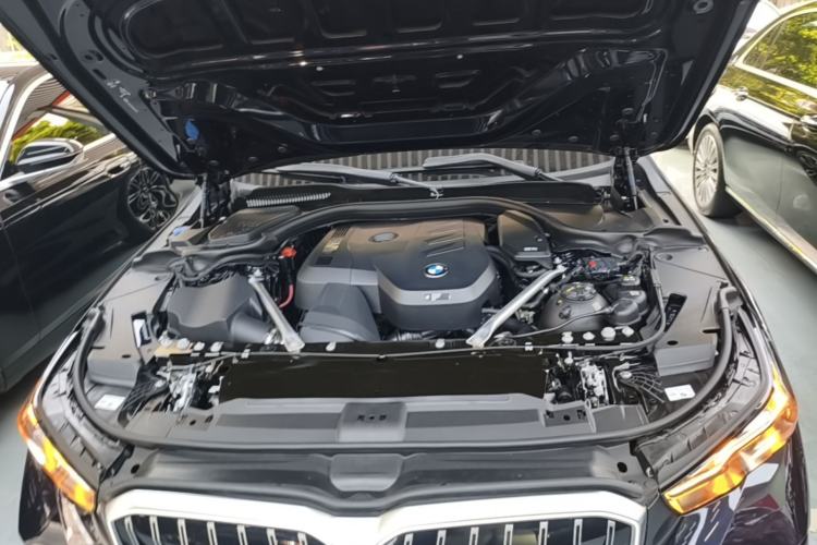Used BMW 5 Series 2025 530Li Leading Model M Sport Package Engine Bay
