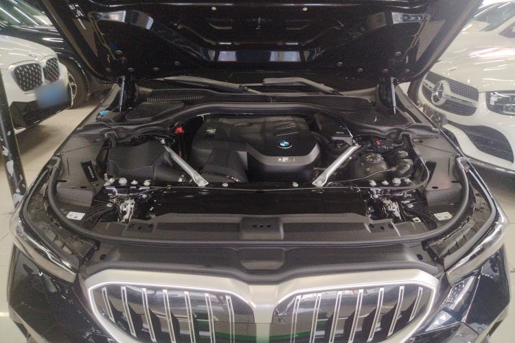 Used BMW 5 Series 2025 530Li Leading Model M Sport Package Engine Bay