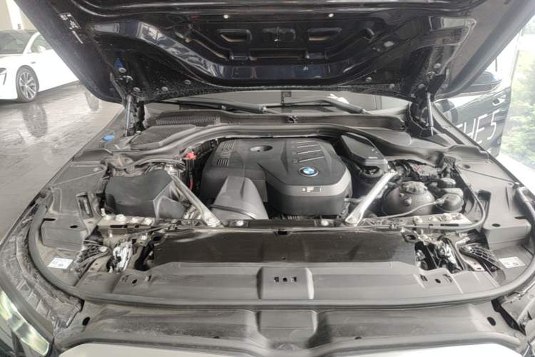 Used BMW 5 Series 2025 530Li Luxury Edition M Sport Package Engine Bay