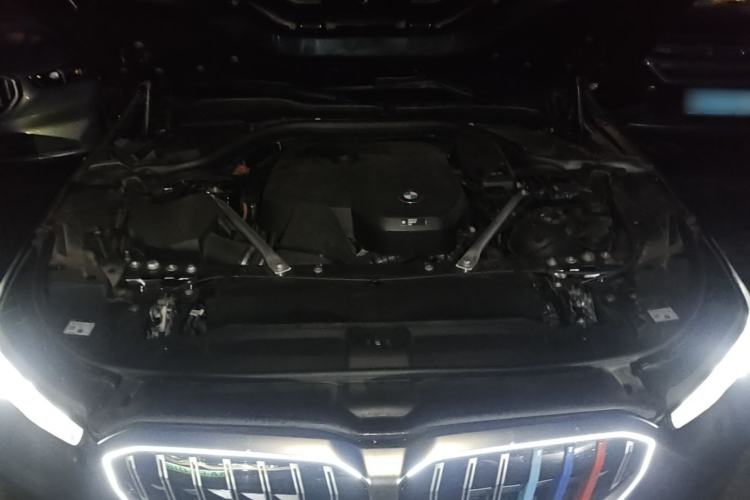 Used BMW 5 Series 2025 525Li Luxury Package Engine Bay