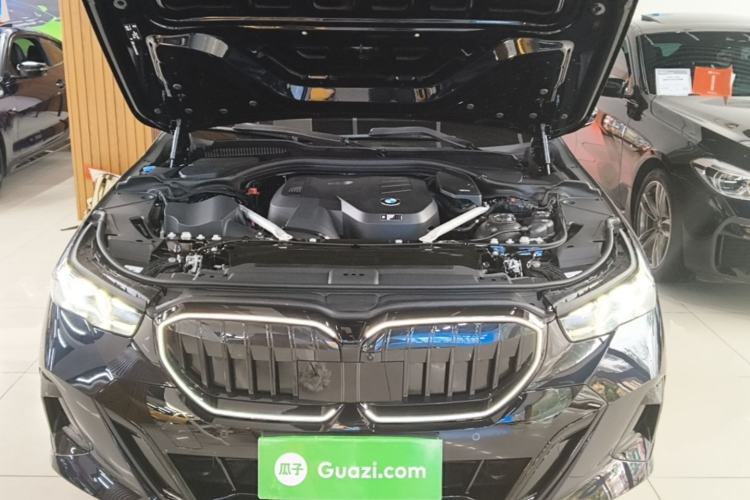 Used BMW 5 Series 2025 530Li Leading Model M Sport Package Engine Bay