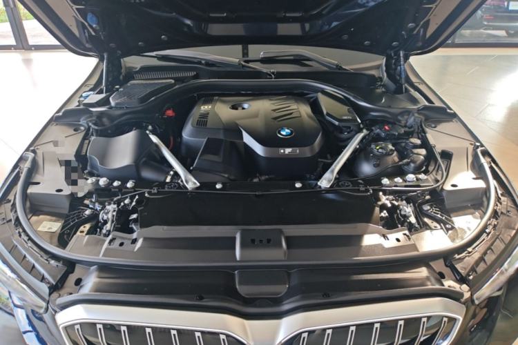 Used BMW 5 Series 2025 530Li Luxury Edition M Sport Package Engine Bay