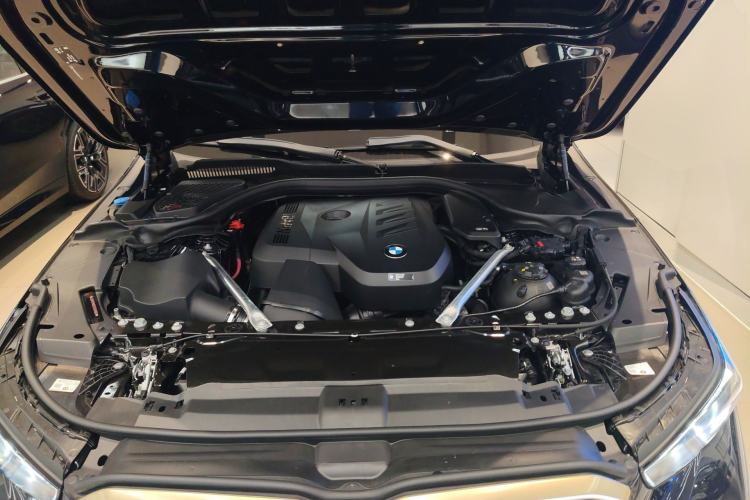 Used BMW 5 Series 2025 525Li M Sport Package Engine Bay
