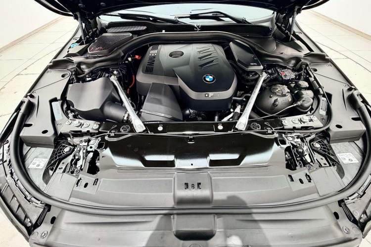 Used BMW 5 Series 2025 530Li Leading Model M Sport Package Engine Bay