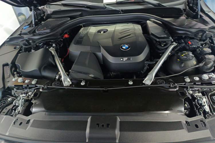 Used BMW 5 Series 2025 530Li Leading Model M Sport Package Engine Bay
