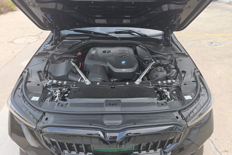 Used BMW 5 Series 2025 530Li Luxury Edition M Sport Package Engine Bay