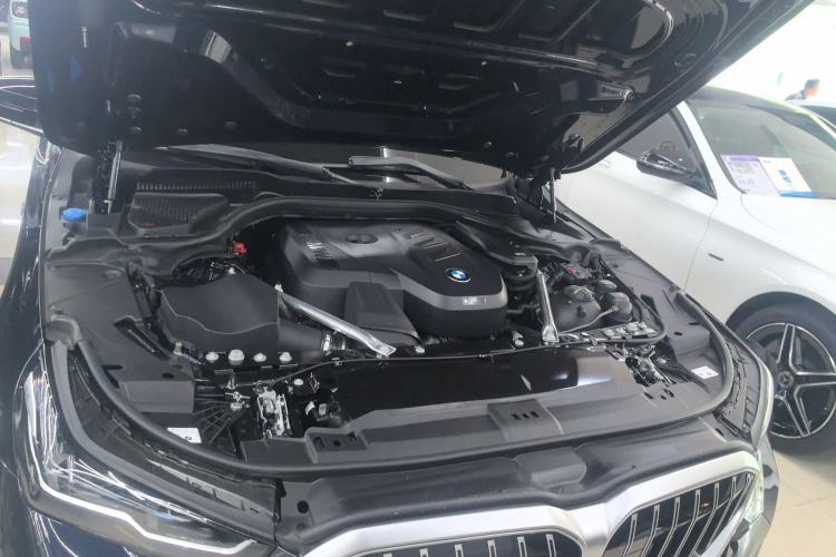 Used BMW 5 Series 2025 525Li M Sport Package Engine Bay