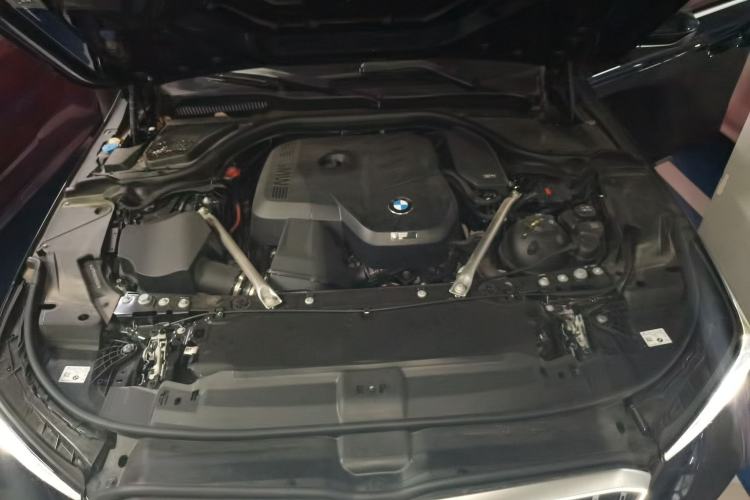 Used BMW 5 Series 2025 525Li M Sport Package Engine Bay