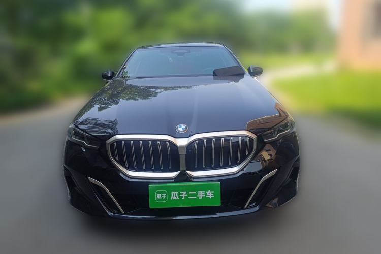 Used BMW 5 Series 2025 530Li Luxury Edition M Sport Package Exterior 1