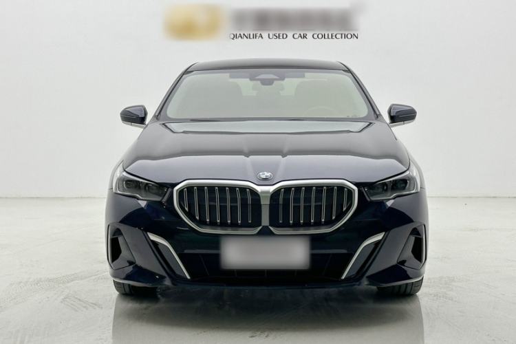 Used BMW 5 Series 2025 530Li Leading Model M Sport Package Exterior 1