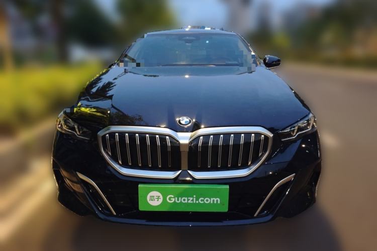 Used BMW 5 Series 2025 530Li Leading Model M Sport Package Exterior 1
