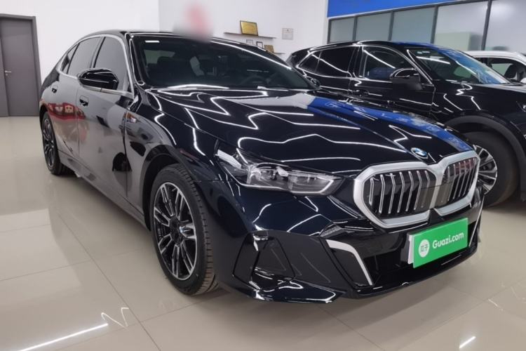 Used BMW 5 Series 2025 530Li Leading Model M Sport Package Exterior 1